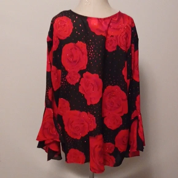 NWT-Stunning  black with red roses blouse. - Picture 5 of 8